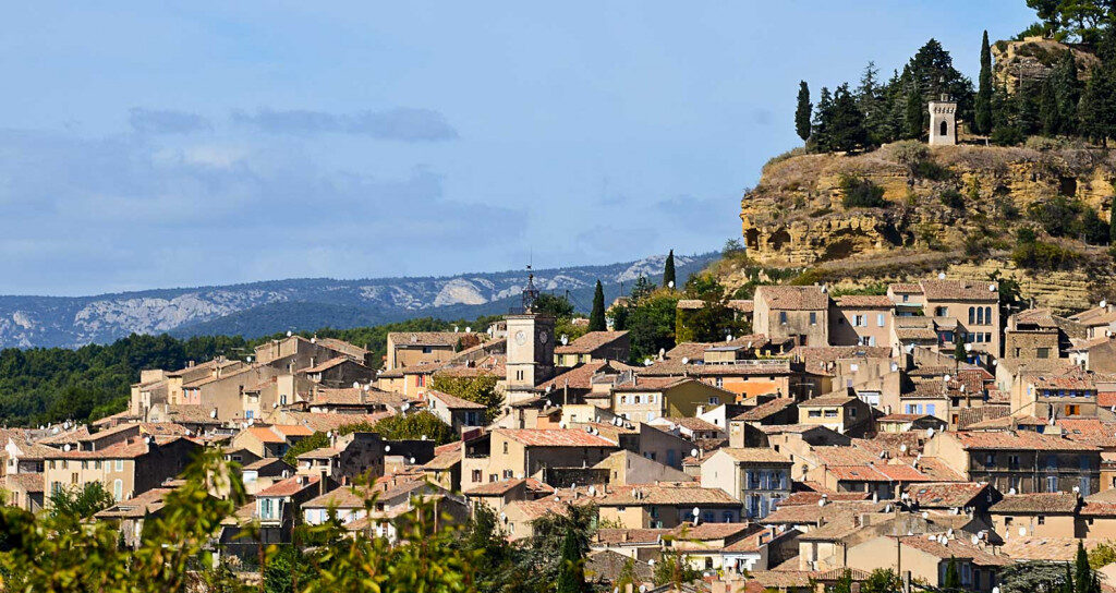 Village de Cadenet dans le Luberon