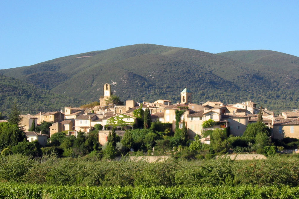 Végétation de Lourmarin dans le Luberon